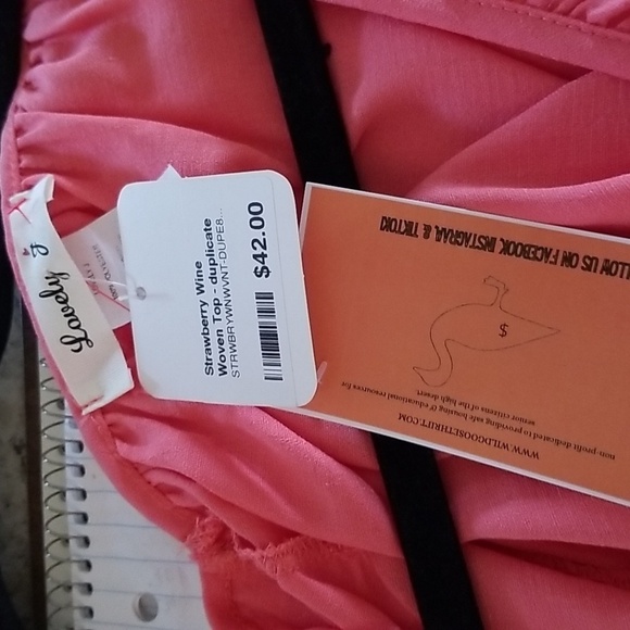 Lovely J Lightweight Coral Blouse, size Sm - Picture 4 of 5